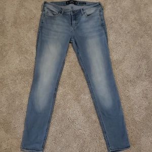 Hollister Super Skinny Lowrise